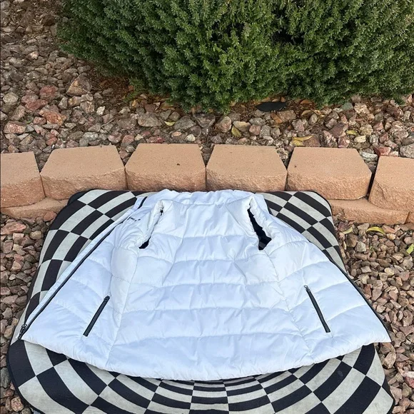 Free Country white-thick Puffer Vest with pockets-size Small-brand new/neverUsed - Picture 4 of 17